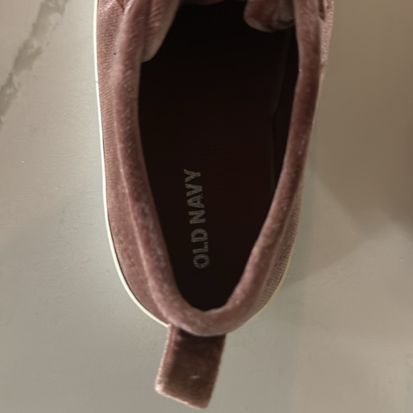 Old Navy Dusty Pink Velvet Slip On Shoes - Toddler Size 8 - Picture 7 of 12